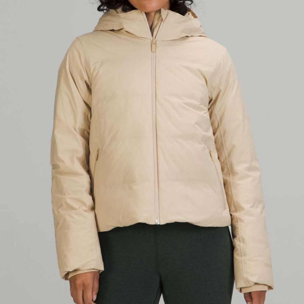 Lululemon NWOT - slush hour jacket - Picture 5 of 5